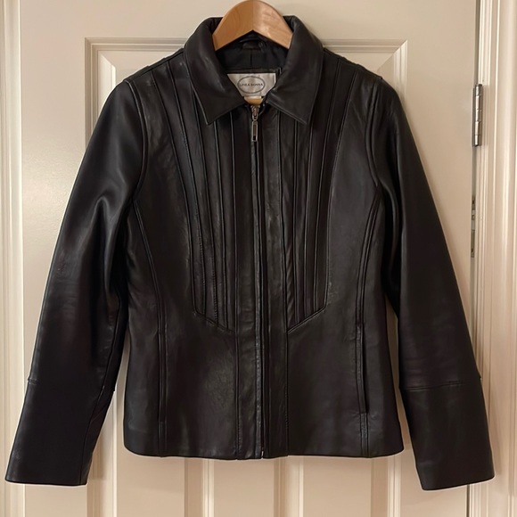 Linea Donna black lamb skin jacket zip front princess seam EUC like new Sz S
